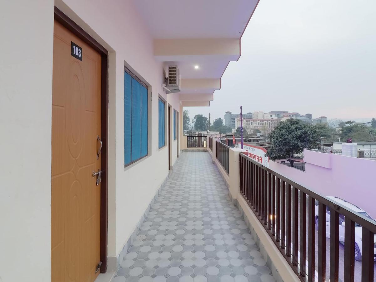 Oyo 84661 Lakshmi Home Stay Jhājra 외부 사진